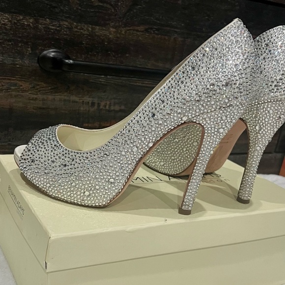 BENJAMIN ADAMS LONDON Charley Ivory Duchesse Silk size 9.5 - Picture 5 of 10